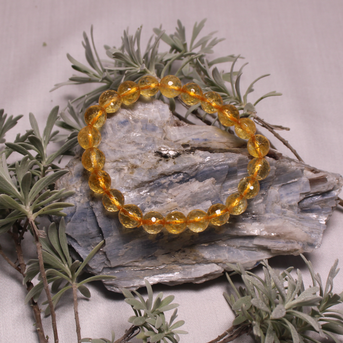 Citrine bracelet processed to make uniform colour